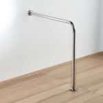 82004  ΑΜΕΑ ΜΠΑΡΑ ΣΤΗΡΙΞΗΣ ΓΩΝΙΑΚΗ 1 ΠΟΔΙ 75x75cm INOX ΧΡΩΜΕ